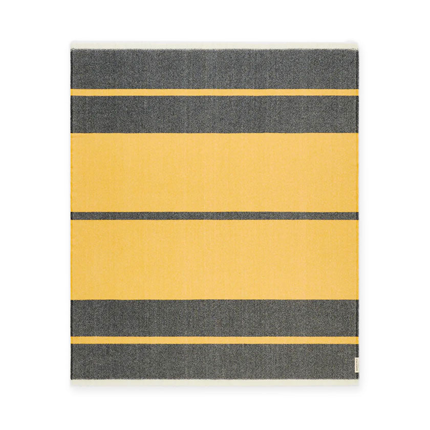 Supporter Throw(Black and Gold) - Waverley Mills