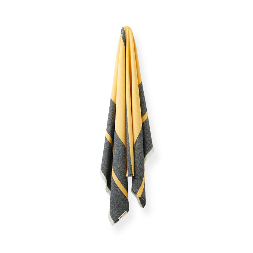 Supporter Throw(Black and Gold) - Waverley Mills